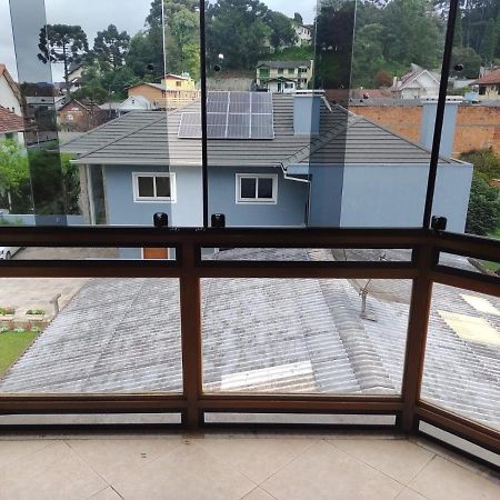 Apartamento Ensolarado No Centro De Gramado Apartment Exterior foto