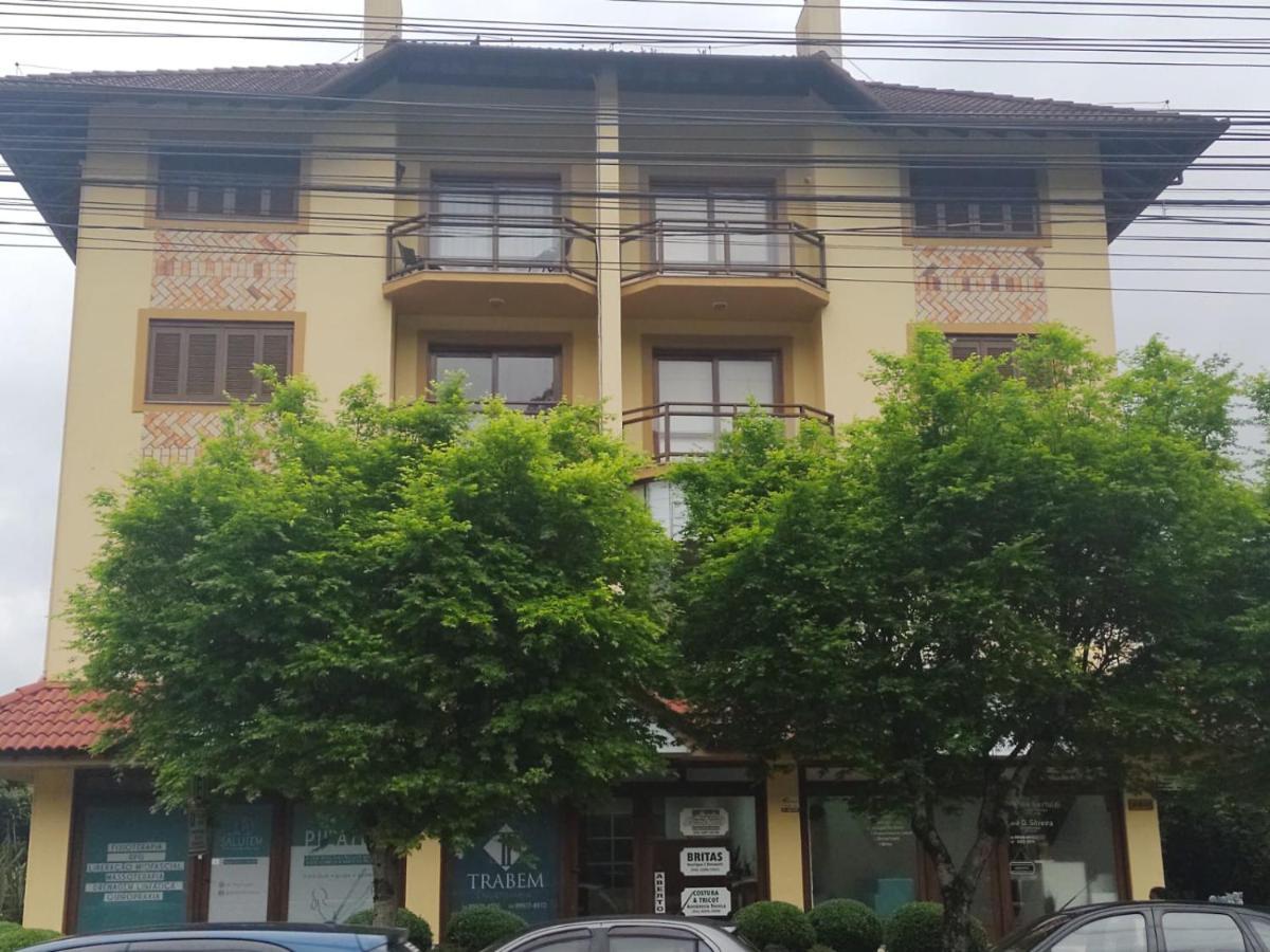 Apartamento Ensolarado No Centro De Gramado Apartment Exterior foto